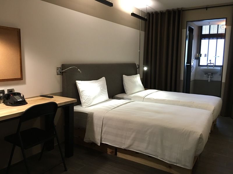 Hotel Papa Whale Тайпей Екстериор снимка