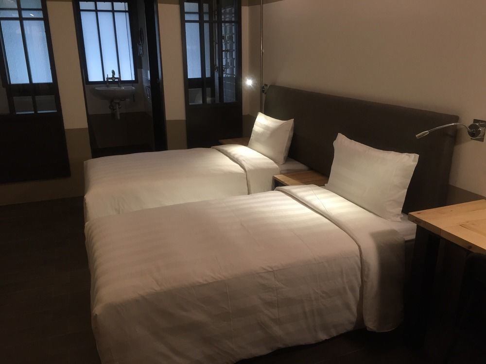 Hotel Papa Whale Тайпей Екстериор снимка