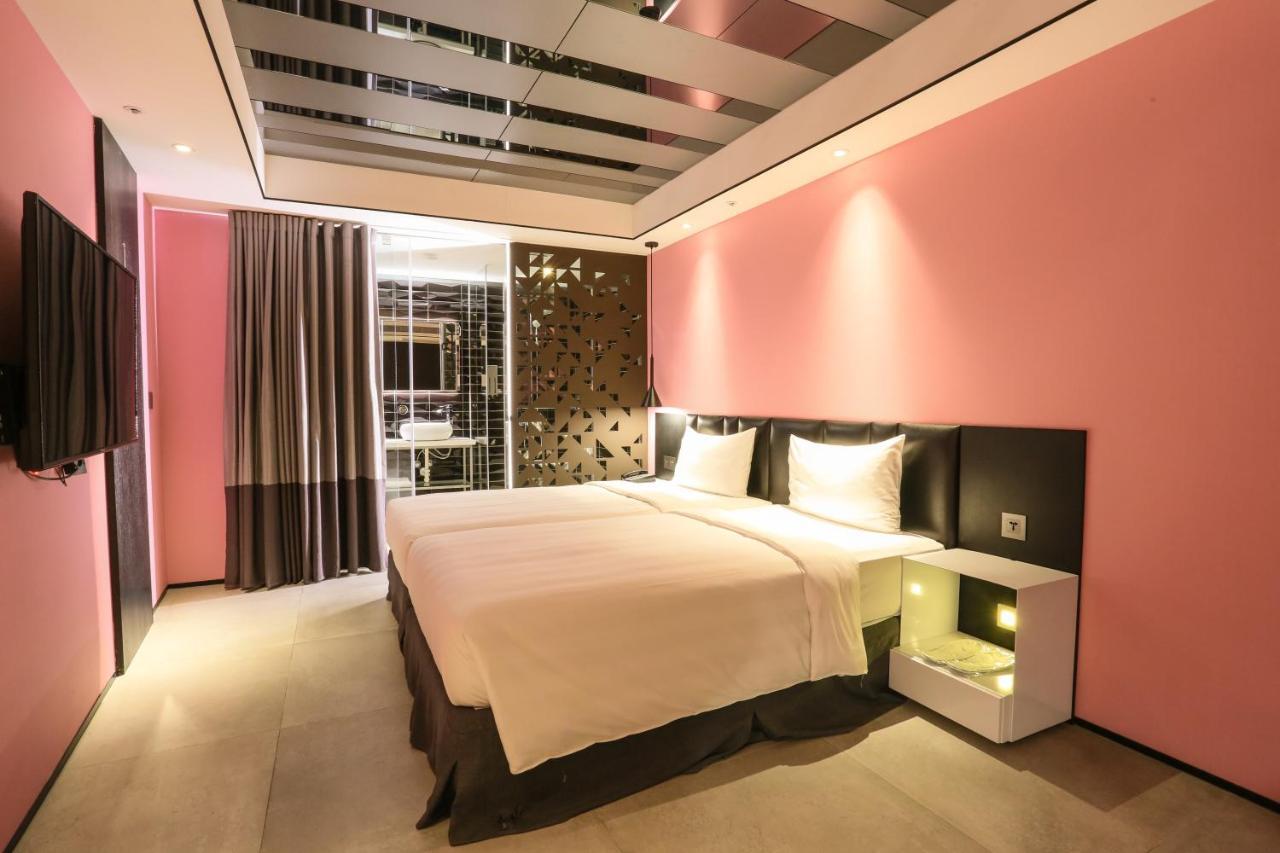 Hotel Papa Whale Тайпей Екстериор снимка